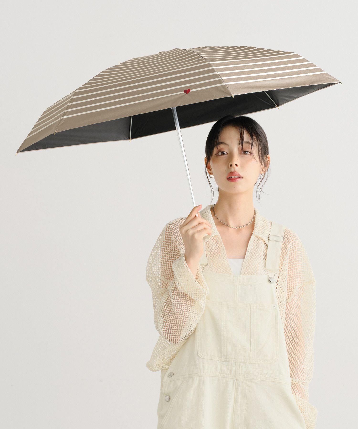 遮光ハート刺繍ボーダー ミニ Wpc. ギフト対象 日傘 折りたたみ 晴雨
