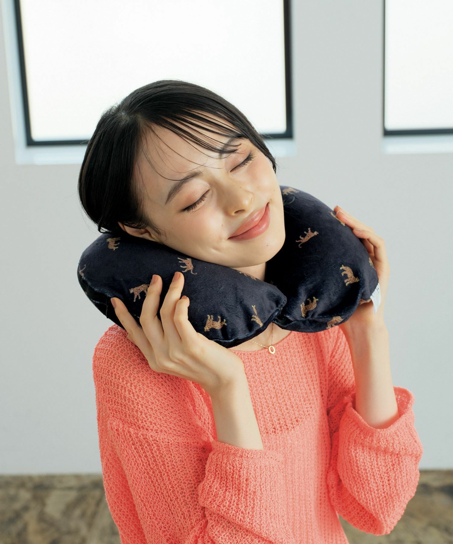 エアポンプ式ネックピロー Wpc. patterns グッズ ギフト対象 | 【公式